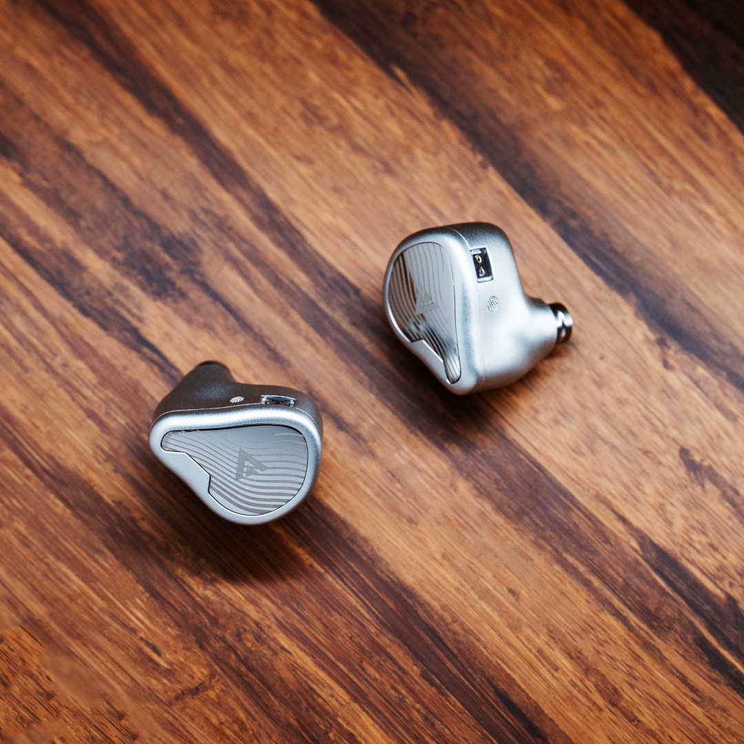 Cuffie monitor in-ear Linsoul  - Planar Magnetic Iem Earphones recensione e prezzo